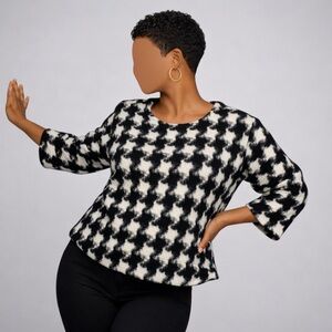 Ina Monochrome Patterned Knit Top